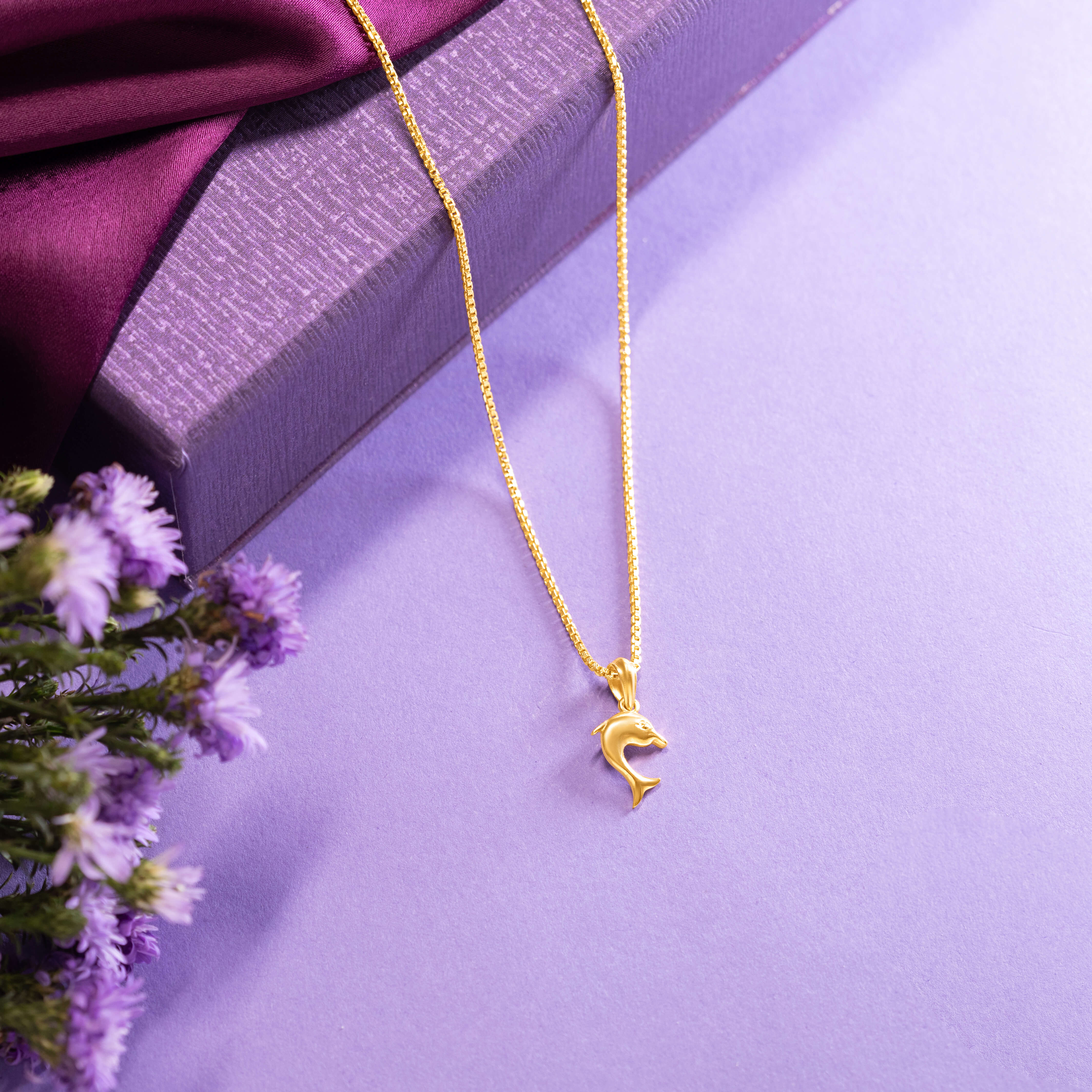 Luxurious Golden Dolphin Pendant 22K