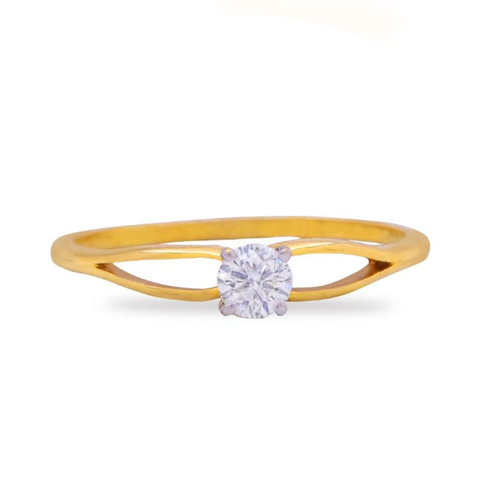 Chic and Modern Diamond Ring for Women