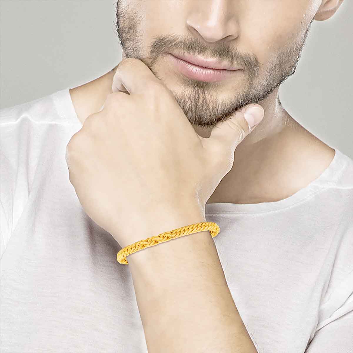 22K Spiral Gold Men Bracelet with Contemporary Flair
