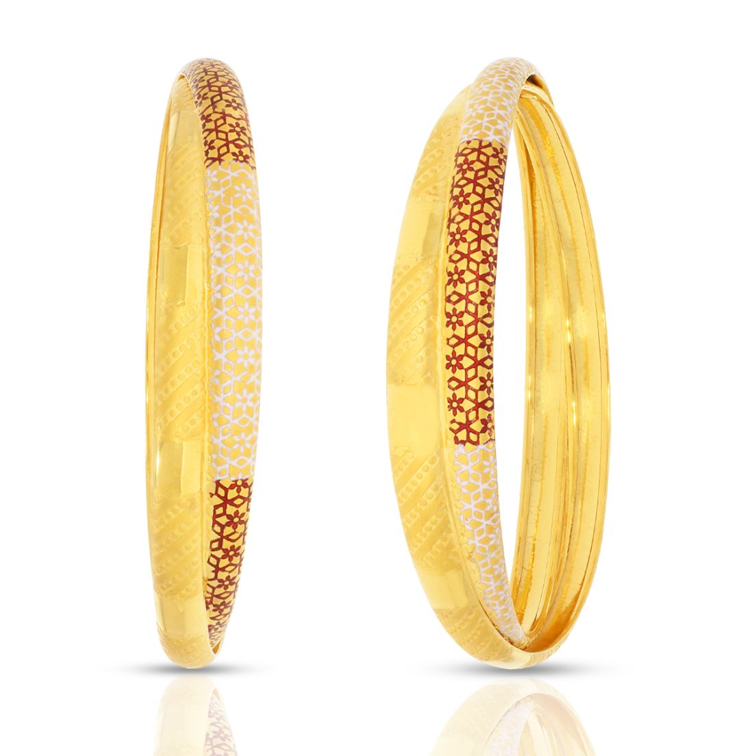 Charming Chic Gold Bangle