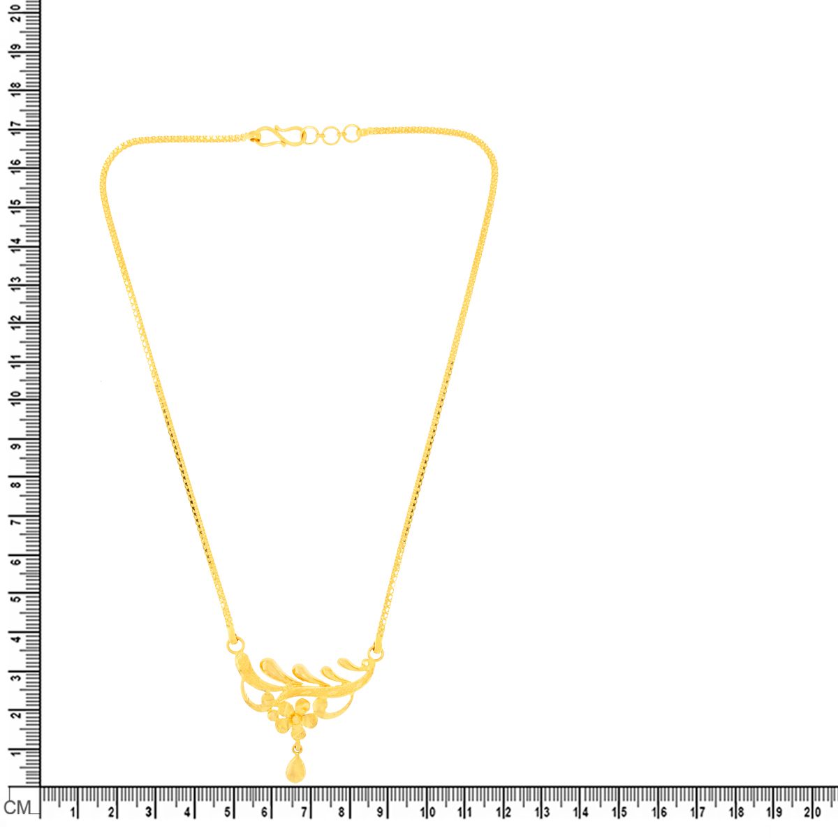 Charming Bloom Gold Short Necklace