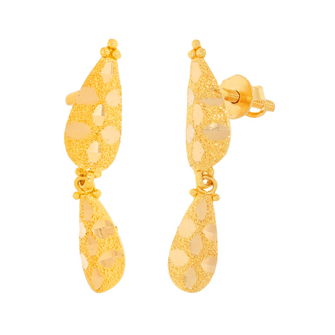 Minimalist Grace Gold Short Necklace