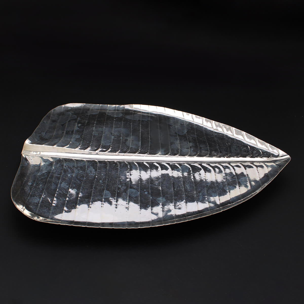 Divine Lustrous Silver Keli Paan