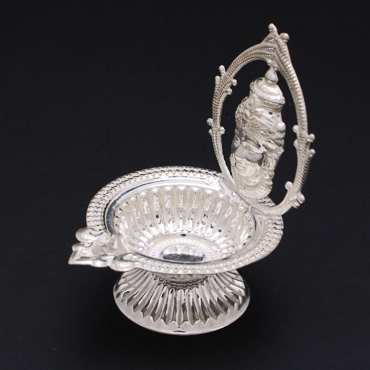 Intricate Artistic Shine Silver Diva