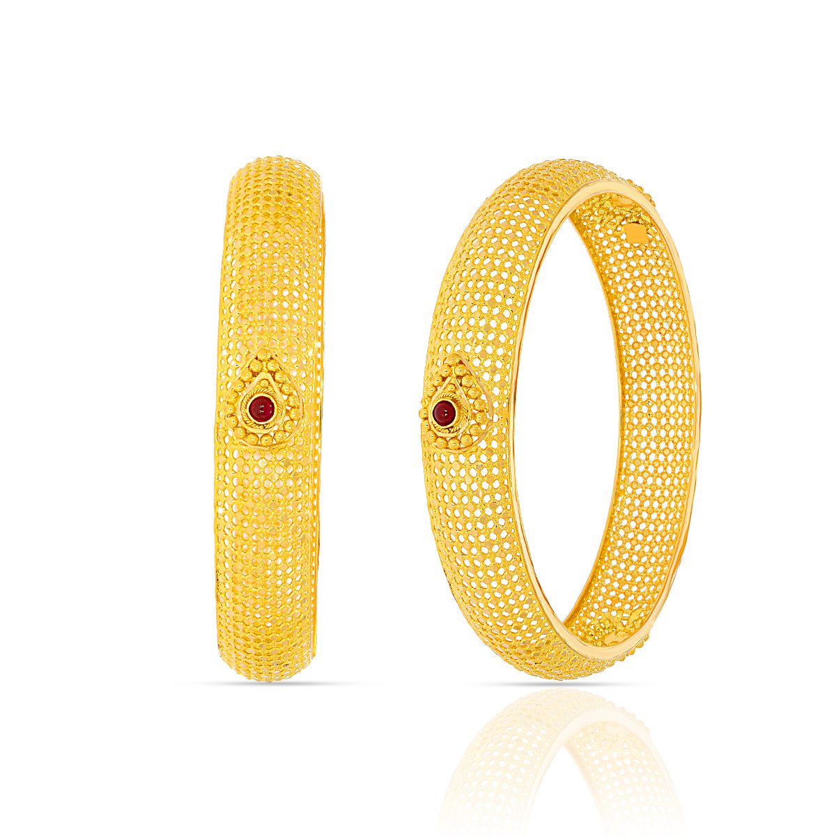 Classy Sophisticated Gold Bangle