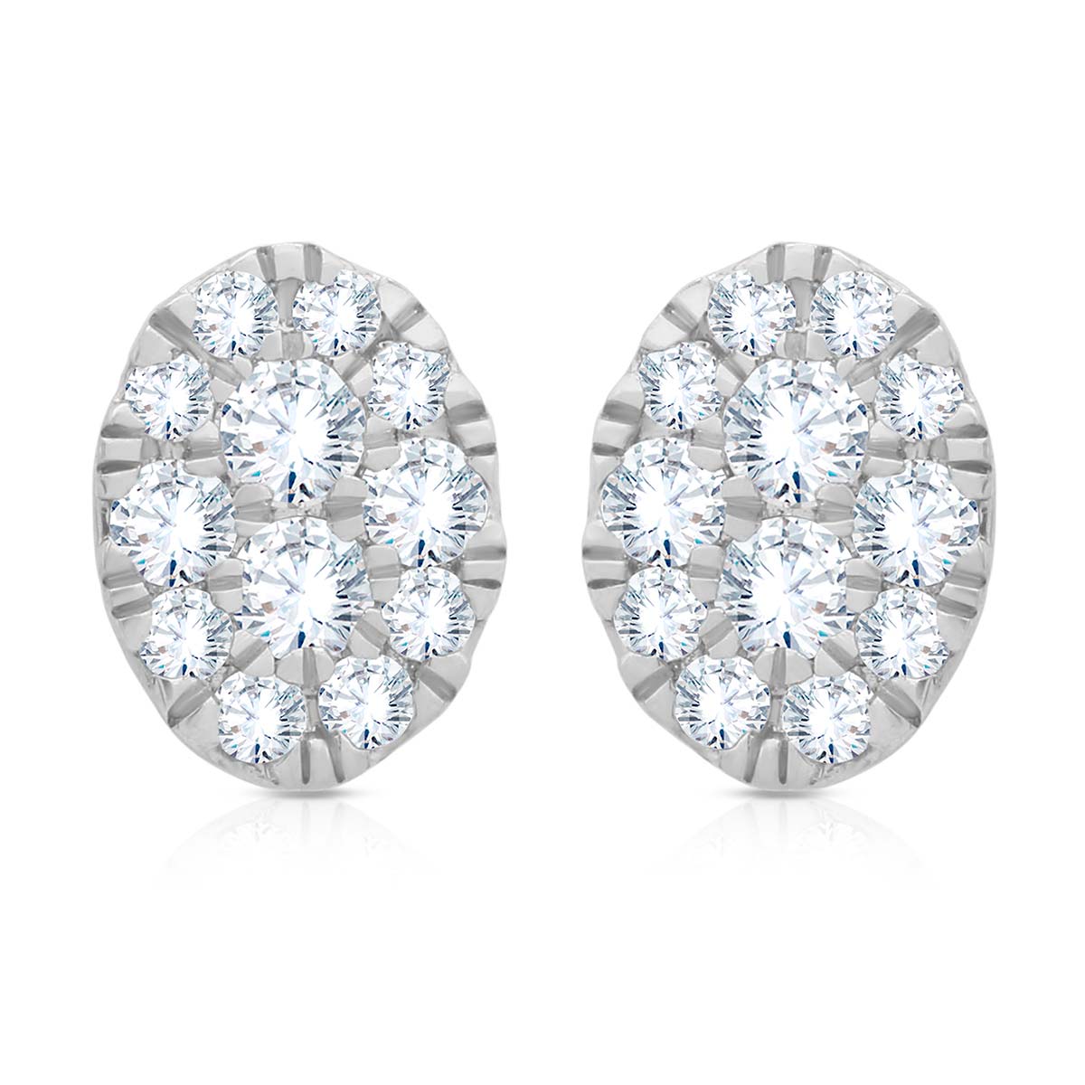 Luxurious Oval Diamond Pendant Set