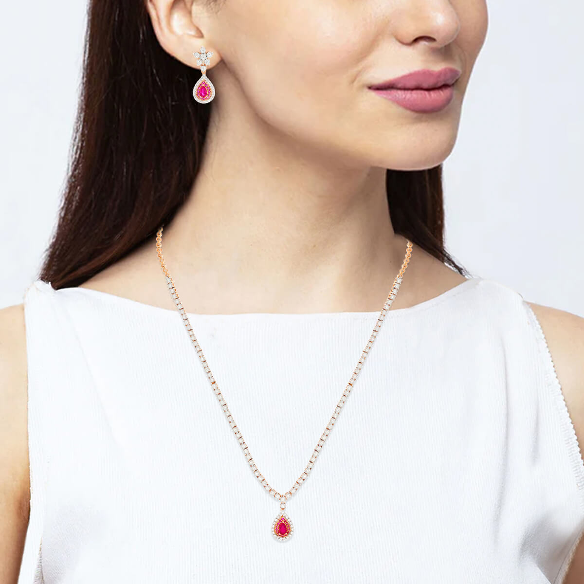 Crimson Shine Diamond Short Necklace
