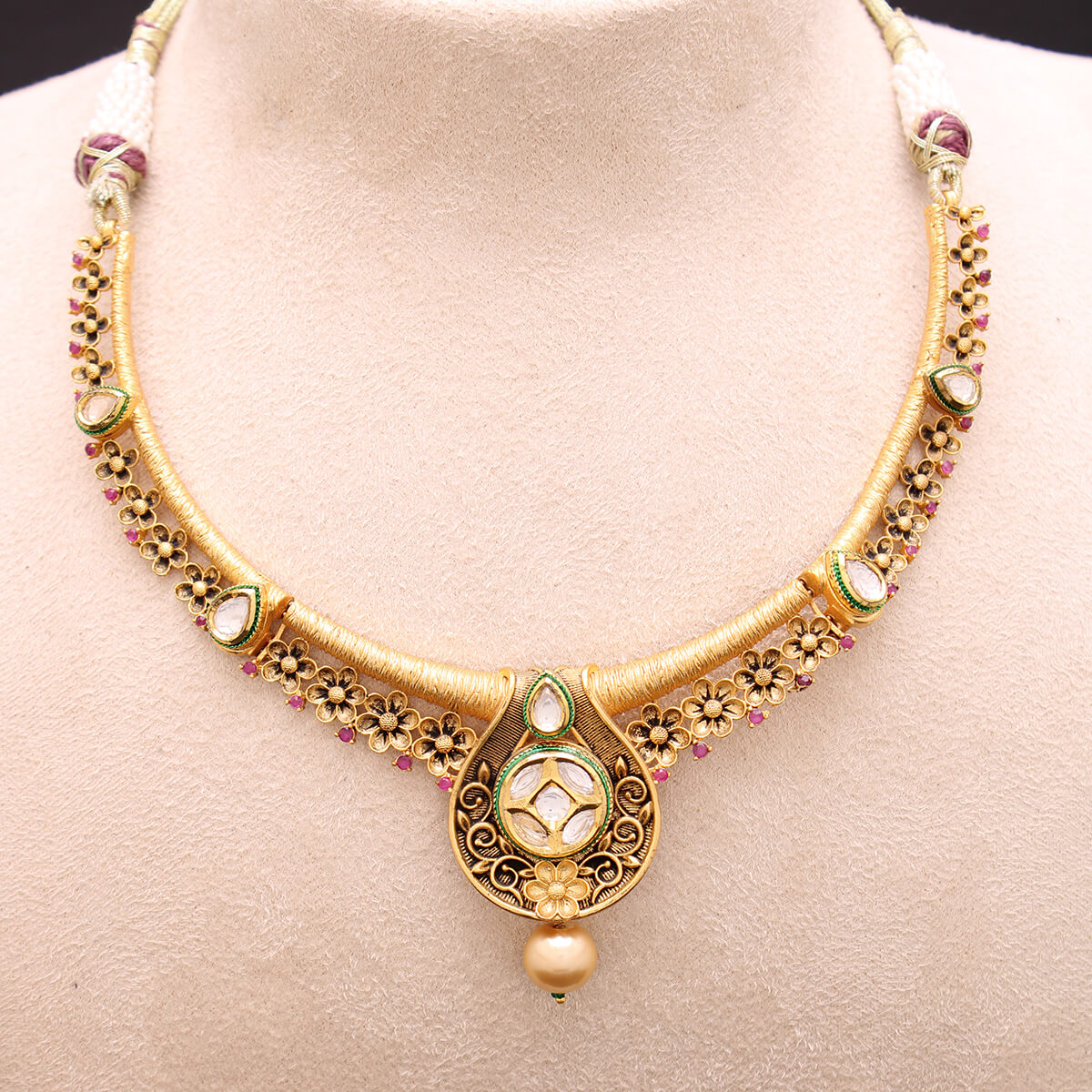 Eye Catching Pendant Necklace