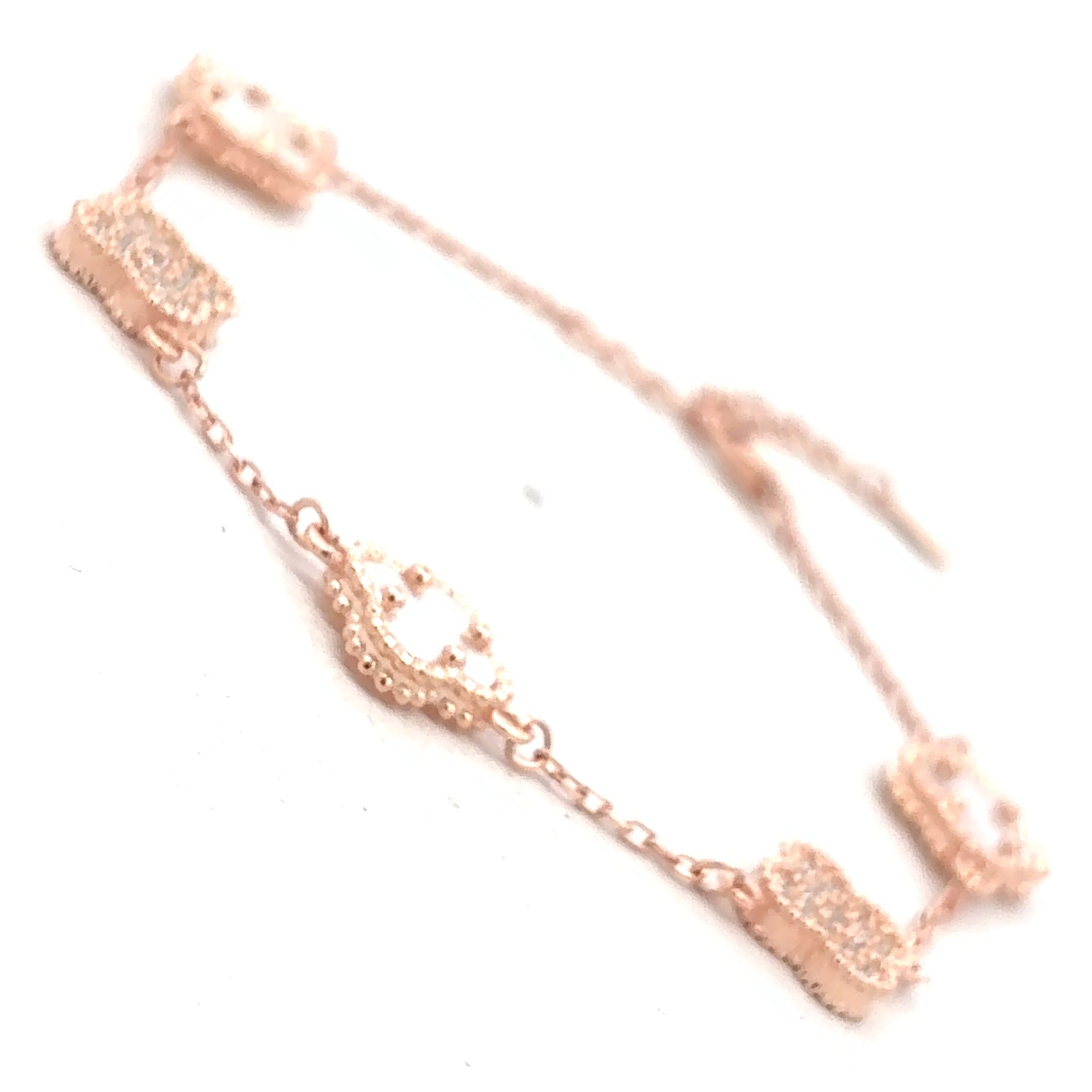 Stylish Clover Motif Bracelet