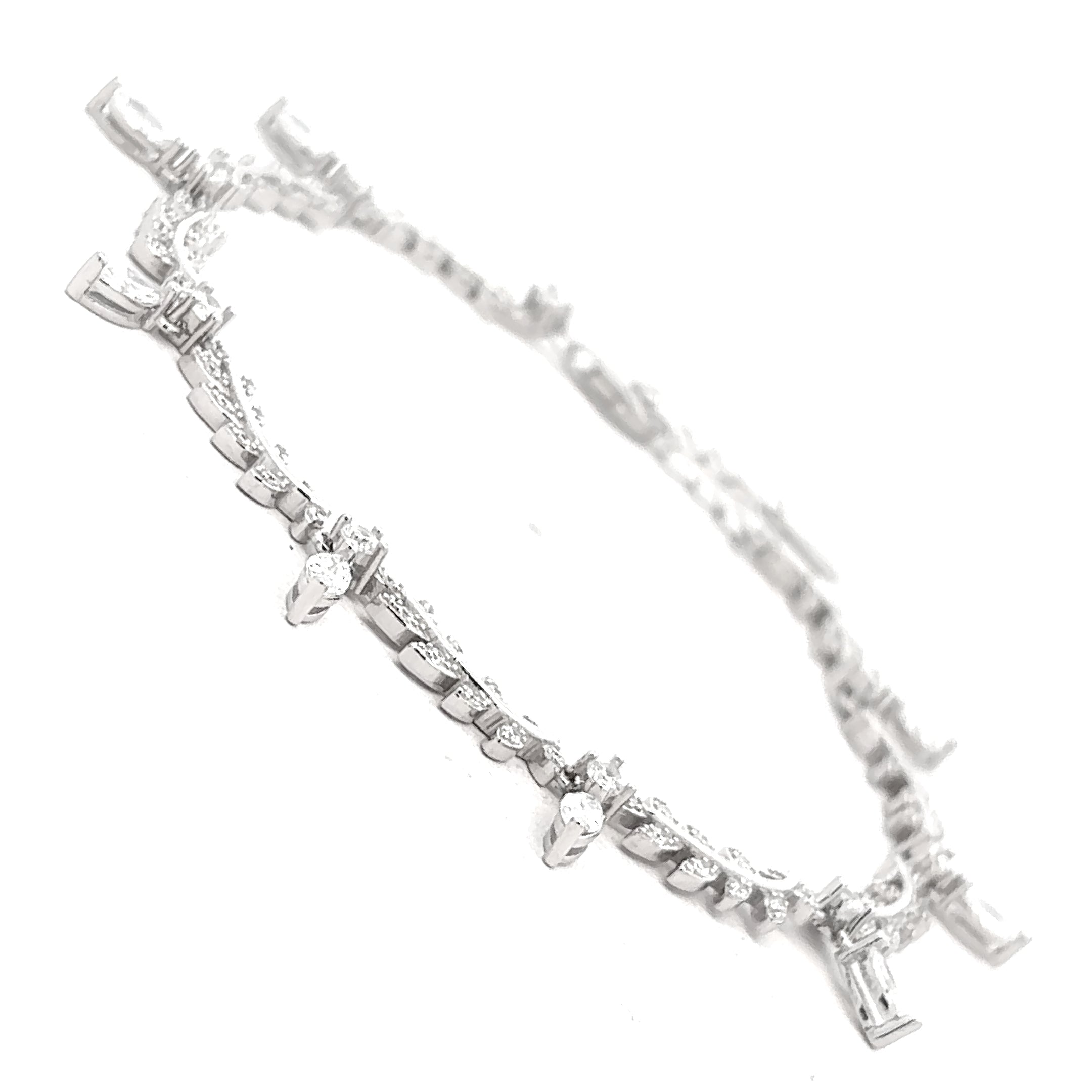 Sparkling Leaf Link Bracelet