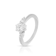 Delicate Round Center Pattern Ring