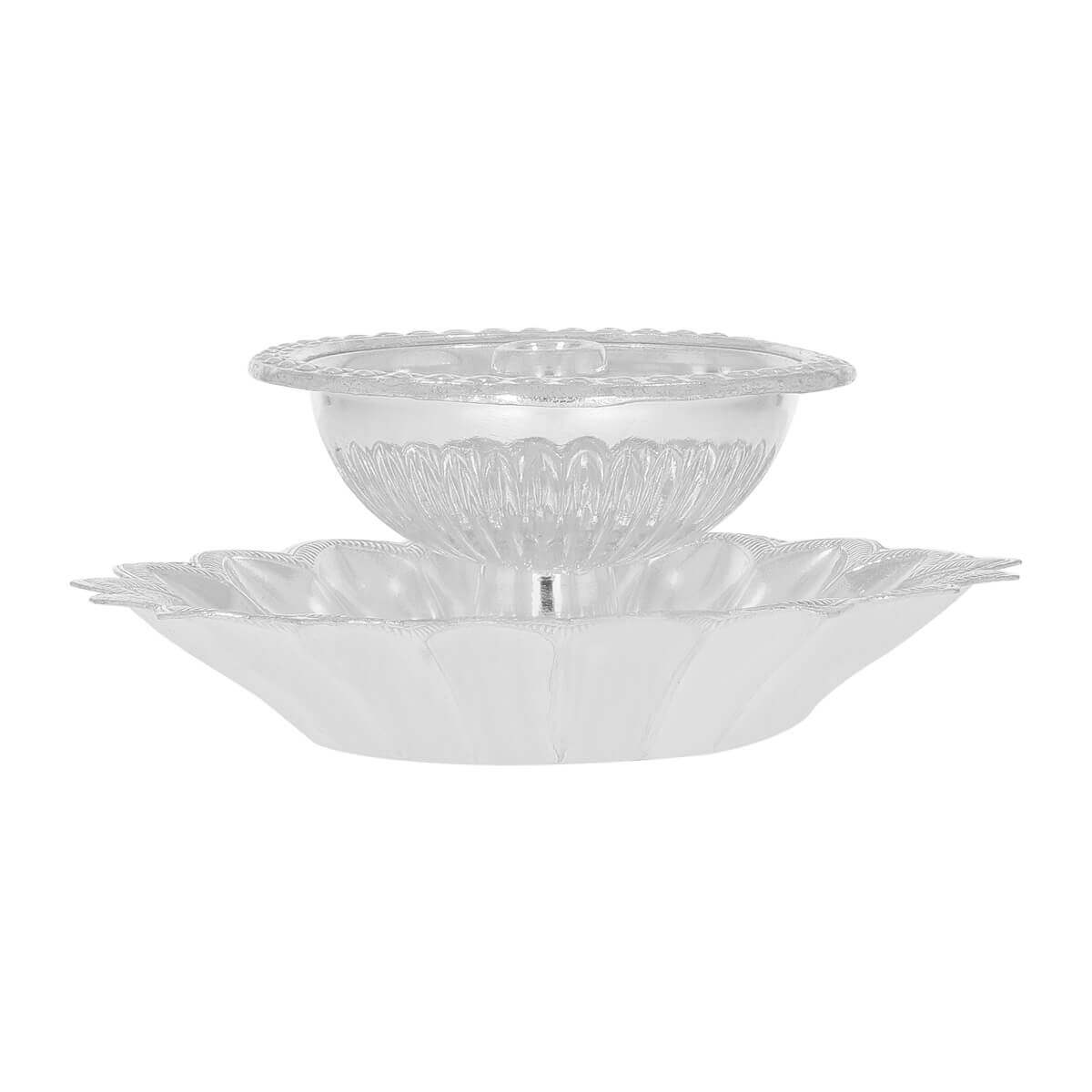 Exquisite Floral Motif Silver Diva