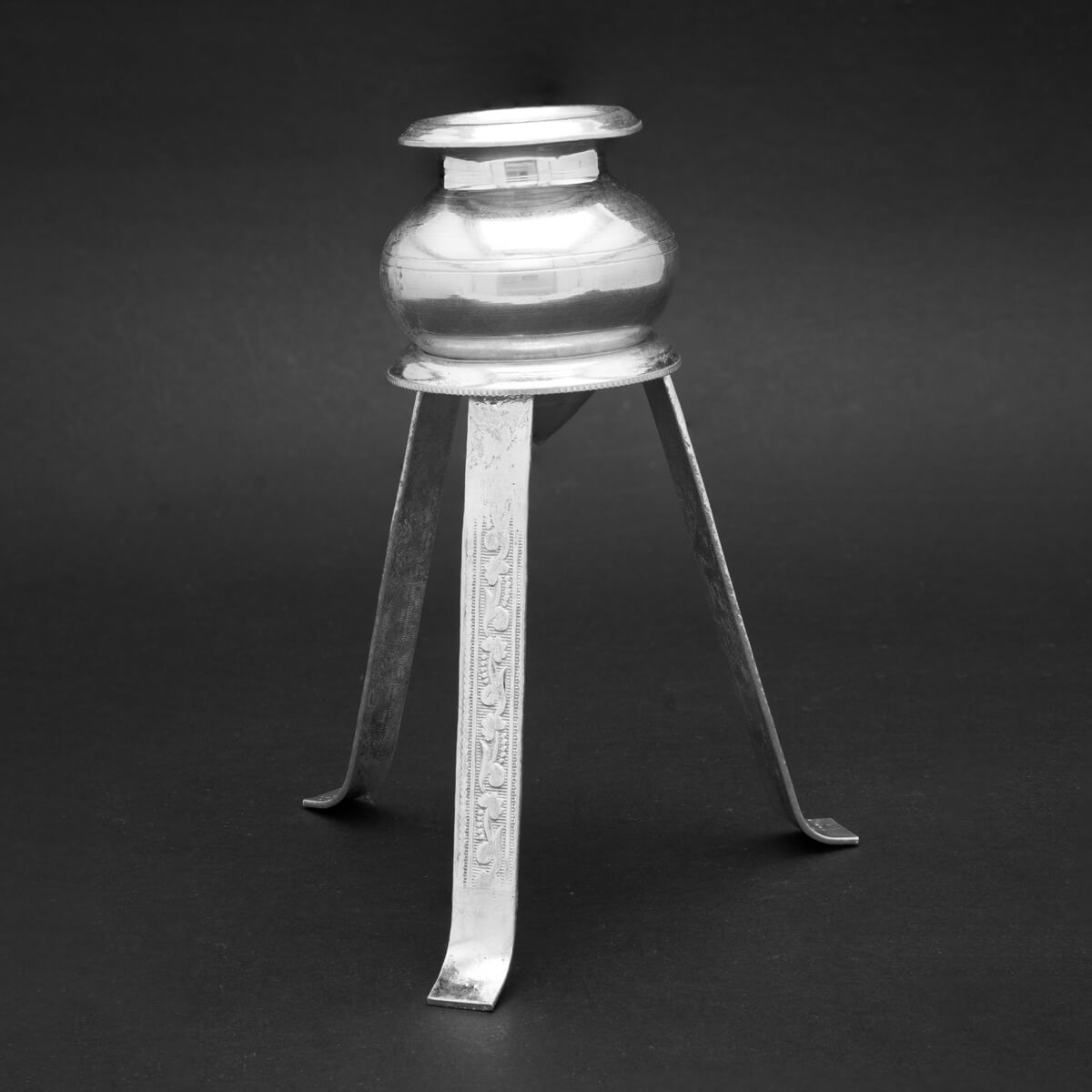 Silver Abhishek Pot With Tripot Stand