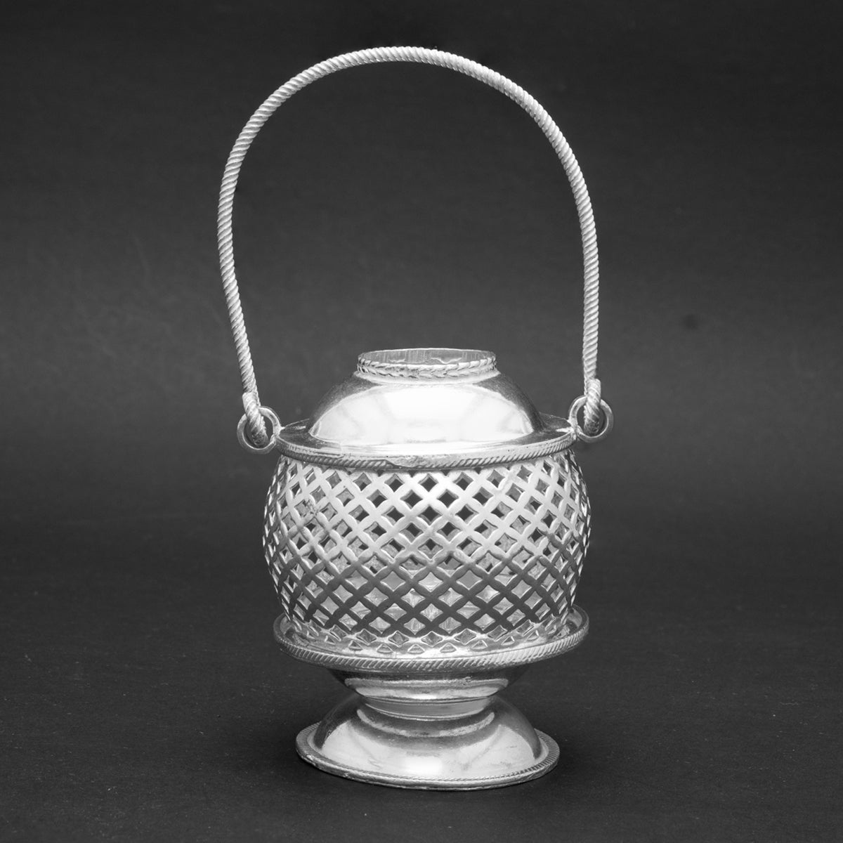 Silver Jali Diwa