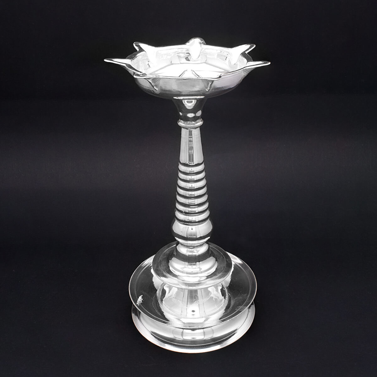 Polished Elegance Silver Samai