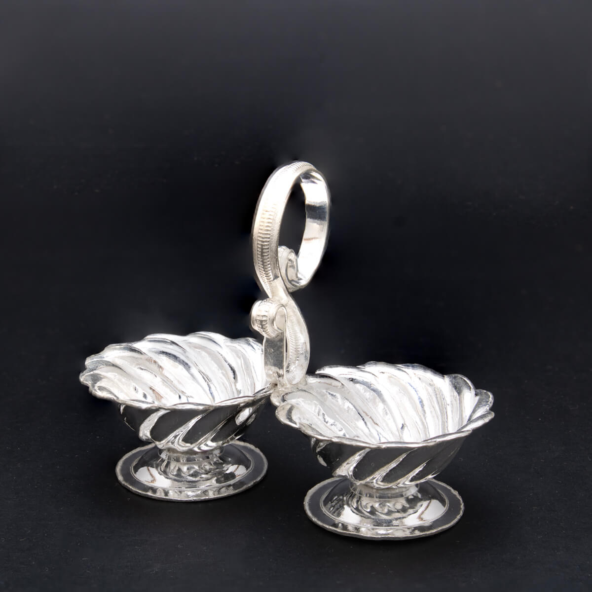 Shimmer and Swirl Silver Jodwati Karanda