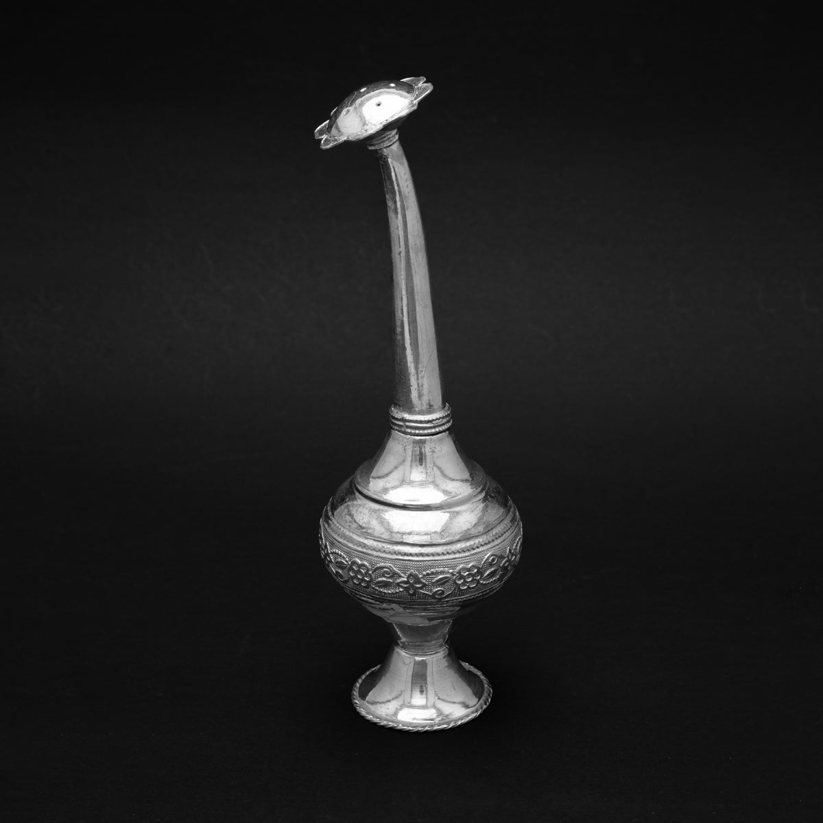 Sparkling Elegance Silver Gulabdani