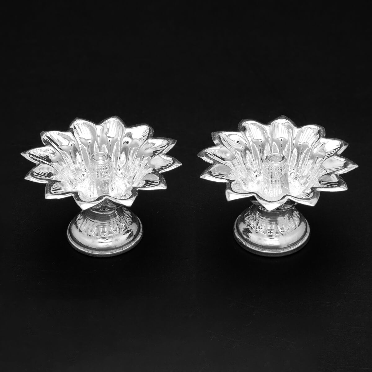 Gorgeous Petal Shimmer Silver Diva