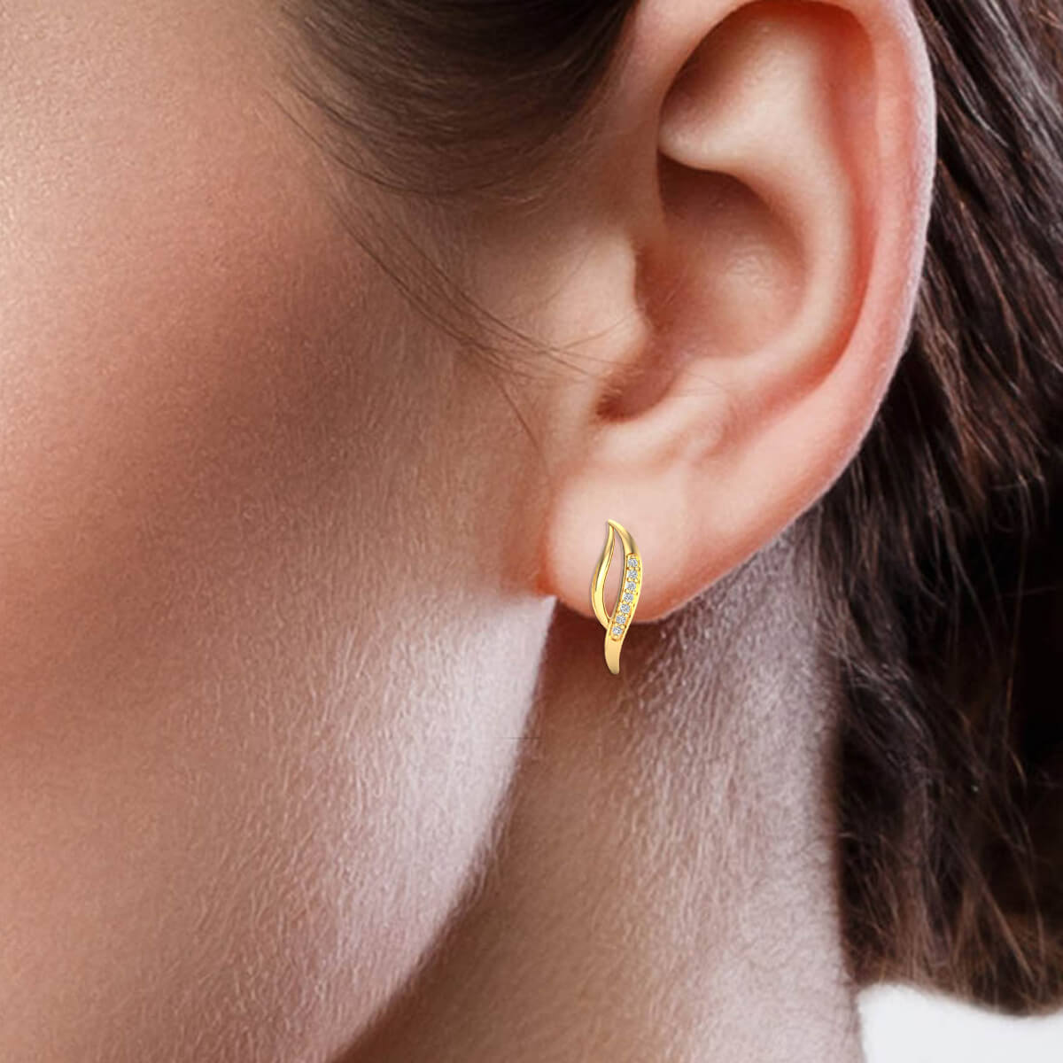 Diamond Sleek Gold Studs 18K