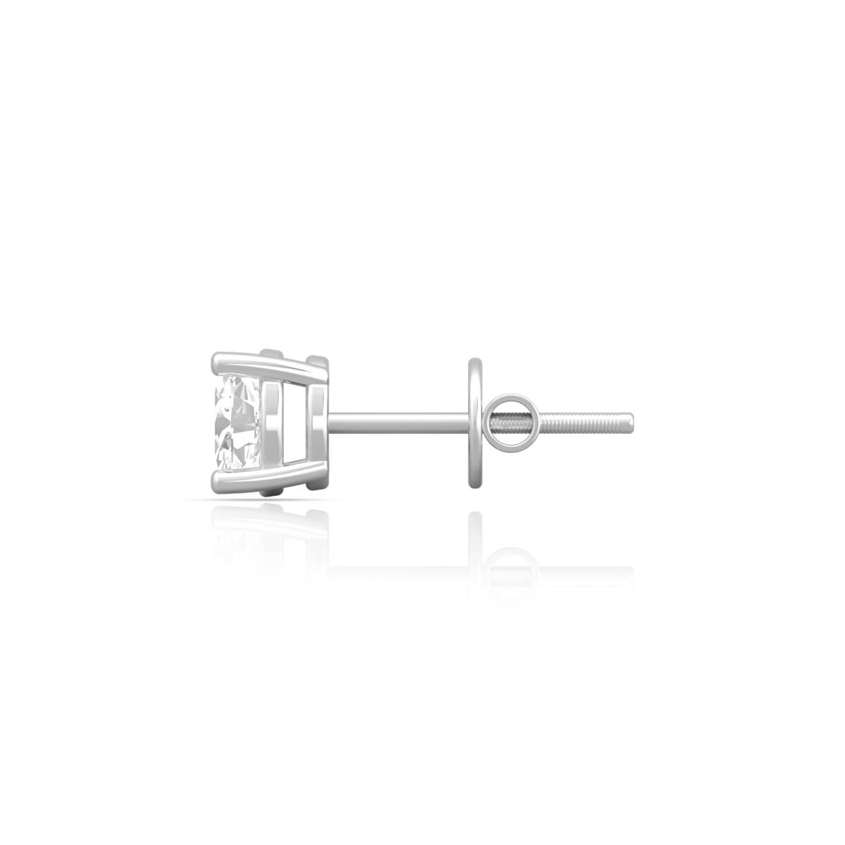 18K Diamond Stud with Stunning Elegance