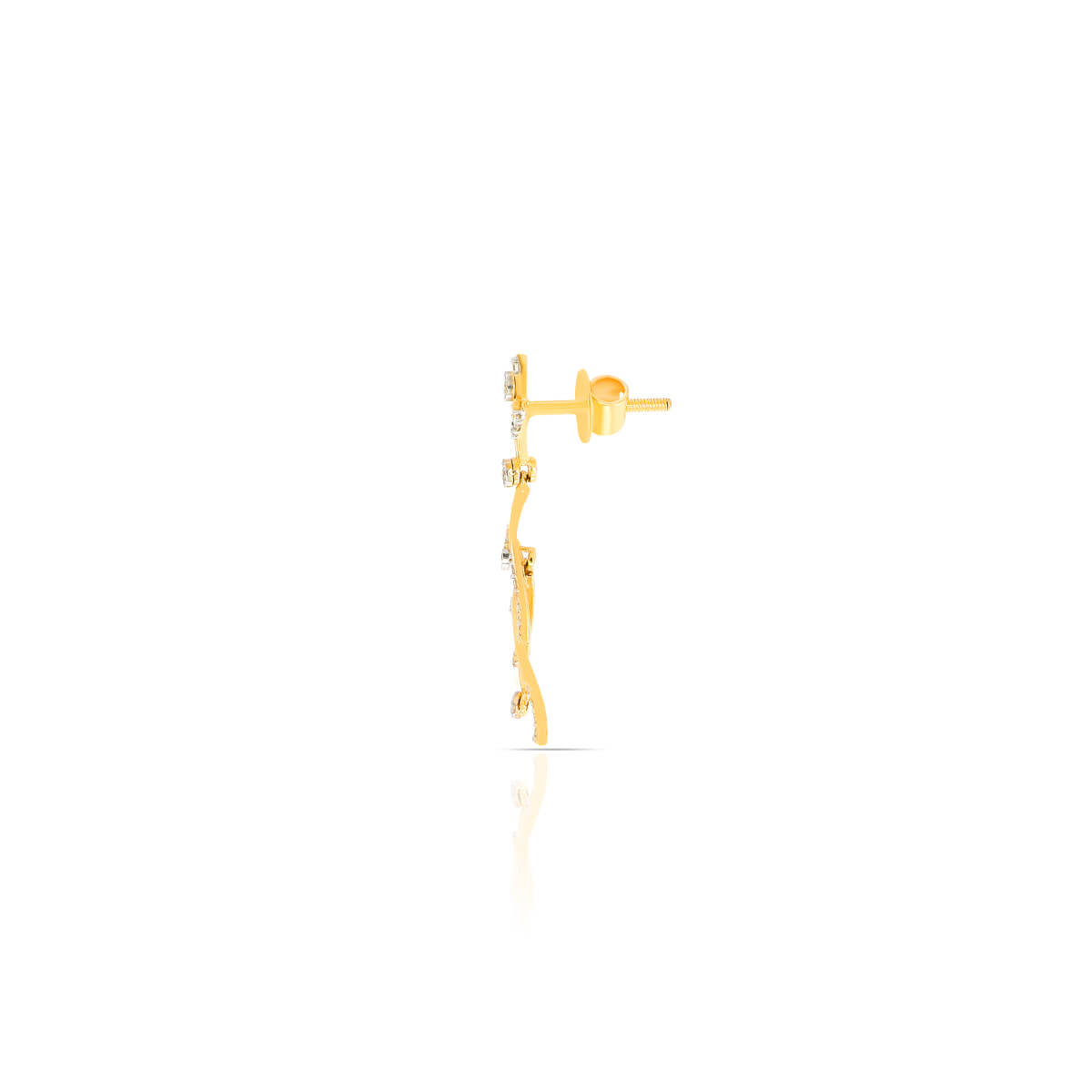 Chic 18K Diamond Danglers for Sleek Stylish