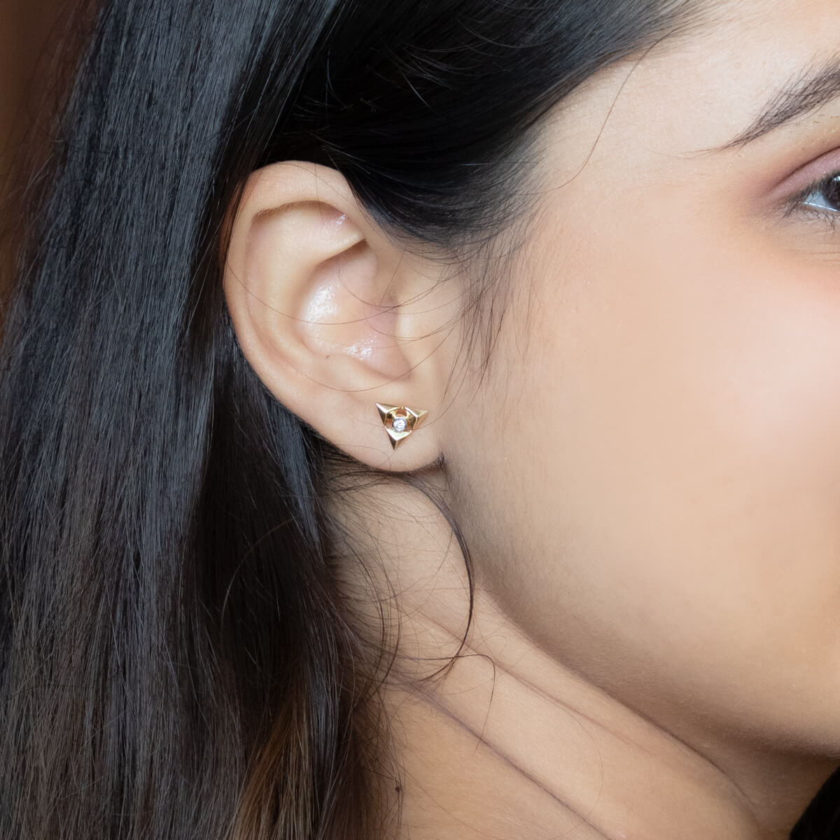Cute Radiant 14K Trigonal Gold Stud Earrings