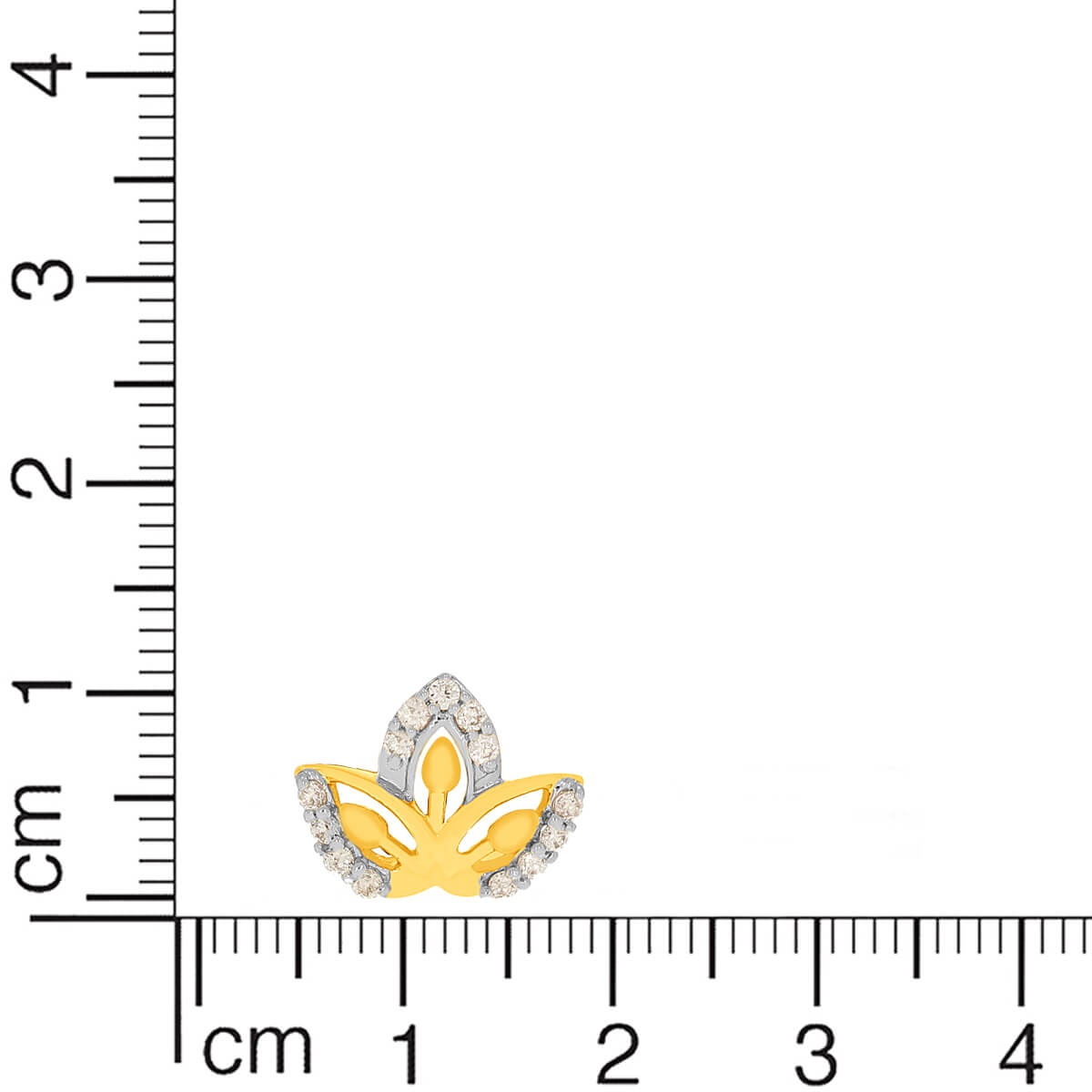 Glittering Tri-Petal 14K Studs for Modern Flair