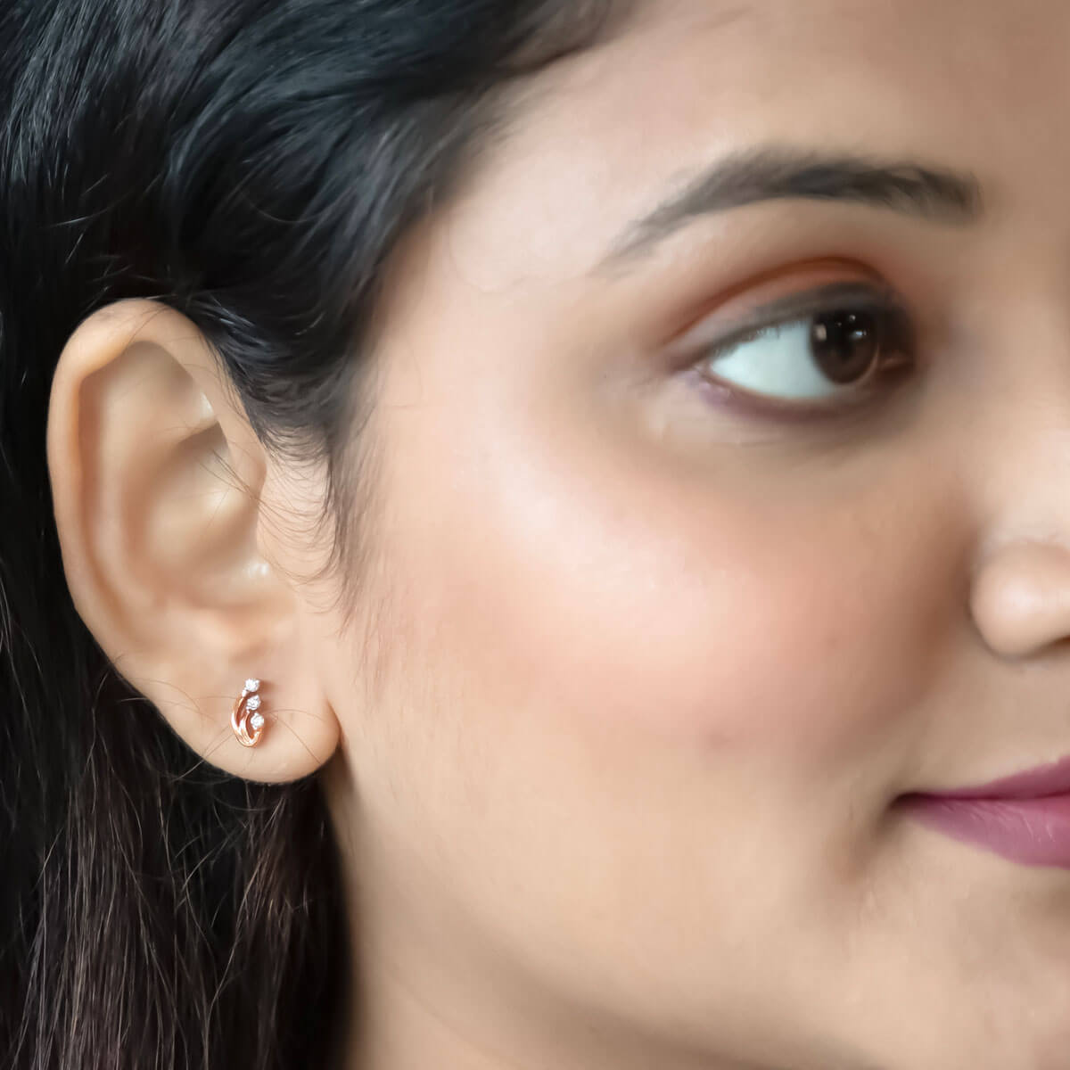 Rosy Wave Gold Studs 14K