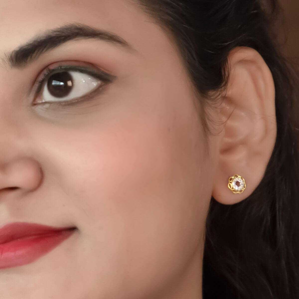 14K Graceful Diamond Studs With Floral Detail