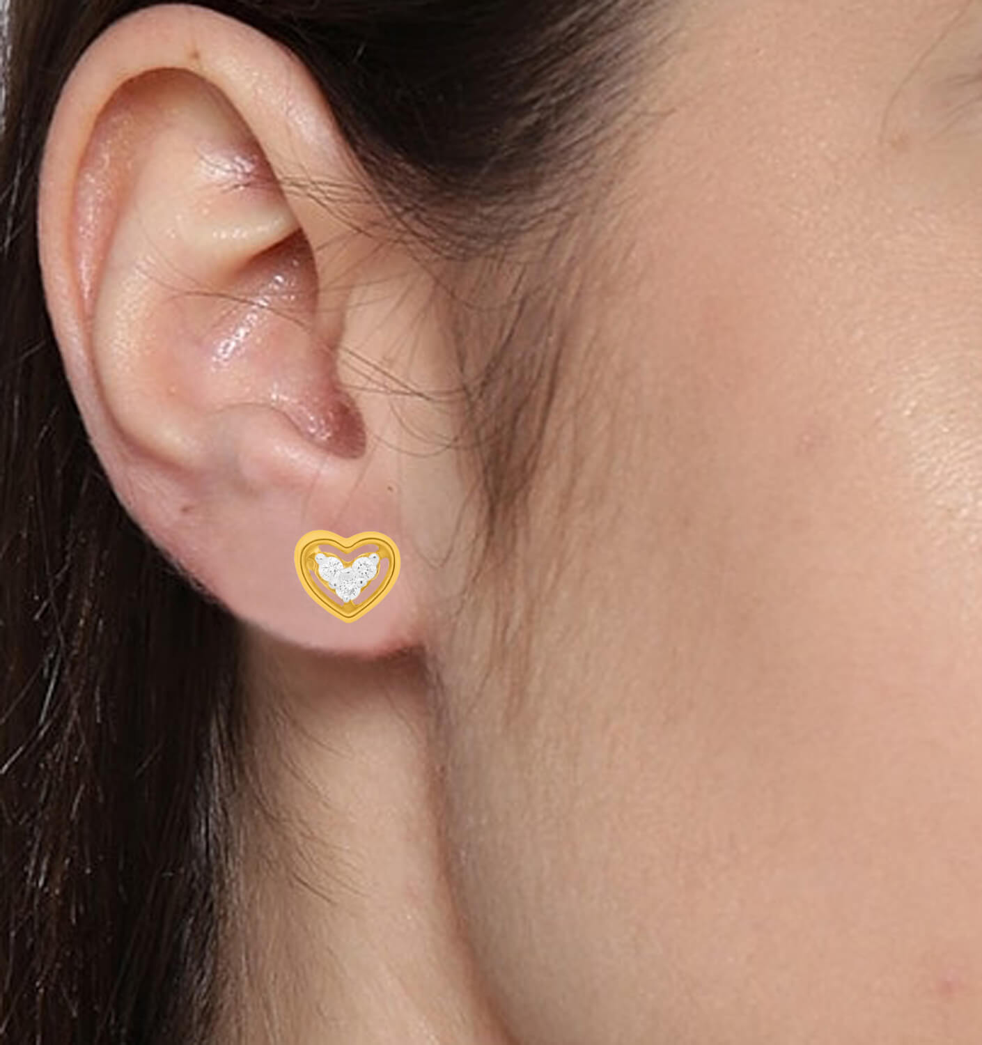 Shimmering Heart Studs in 18K Gold