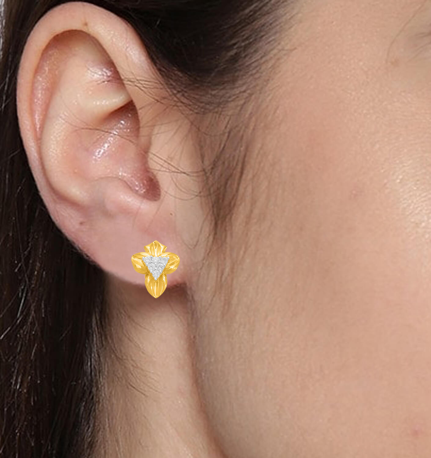 18K Gold Studs with Refined Simplicity