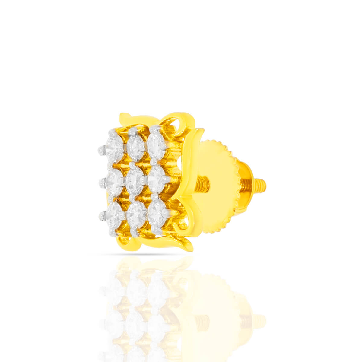 18K Square Studs with Mesmerizing Diamond