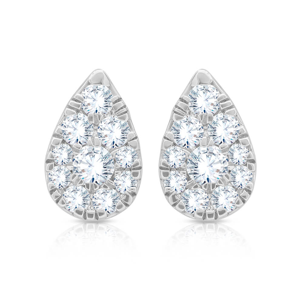 Sparkling Dew Drop Diamond Pendant Set