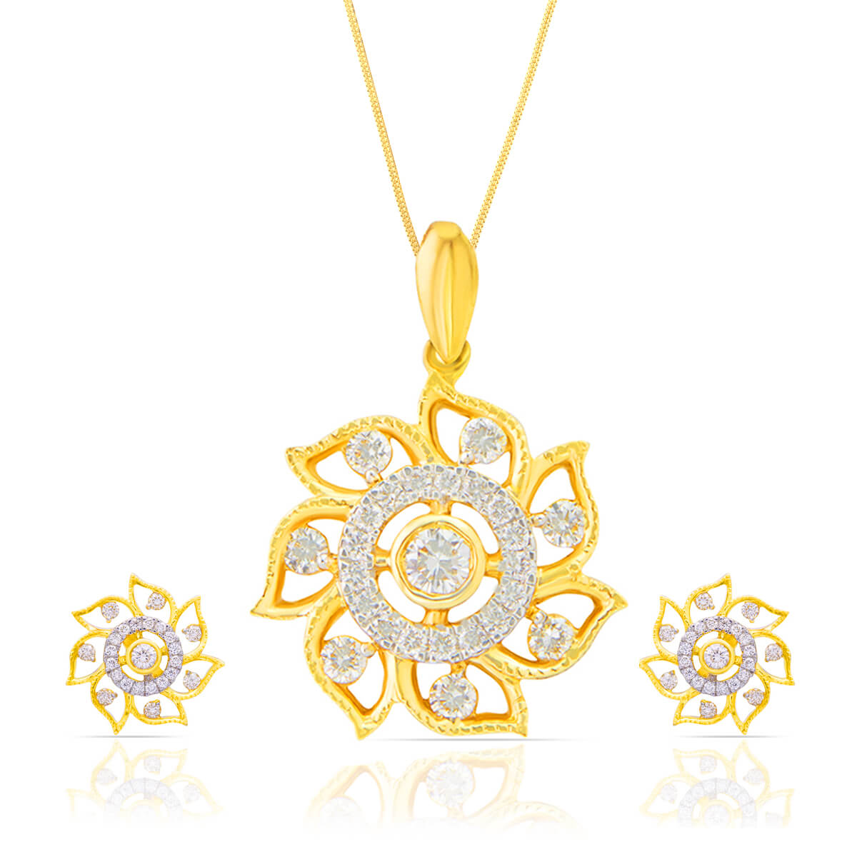 Daisy Dazzle Diamond Pendant Set