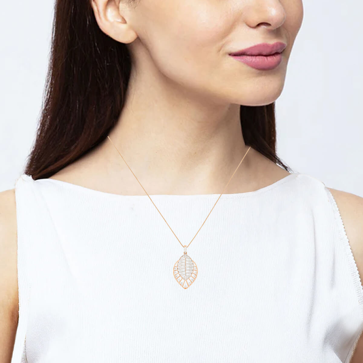 Foliage Vibrance Diamond Rose Gold Pendant