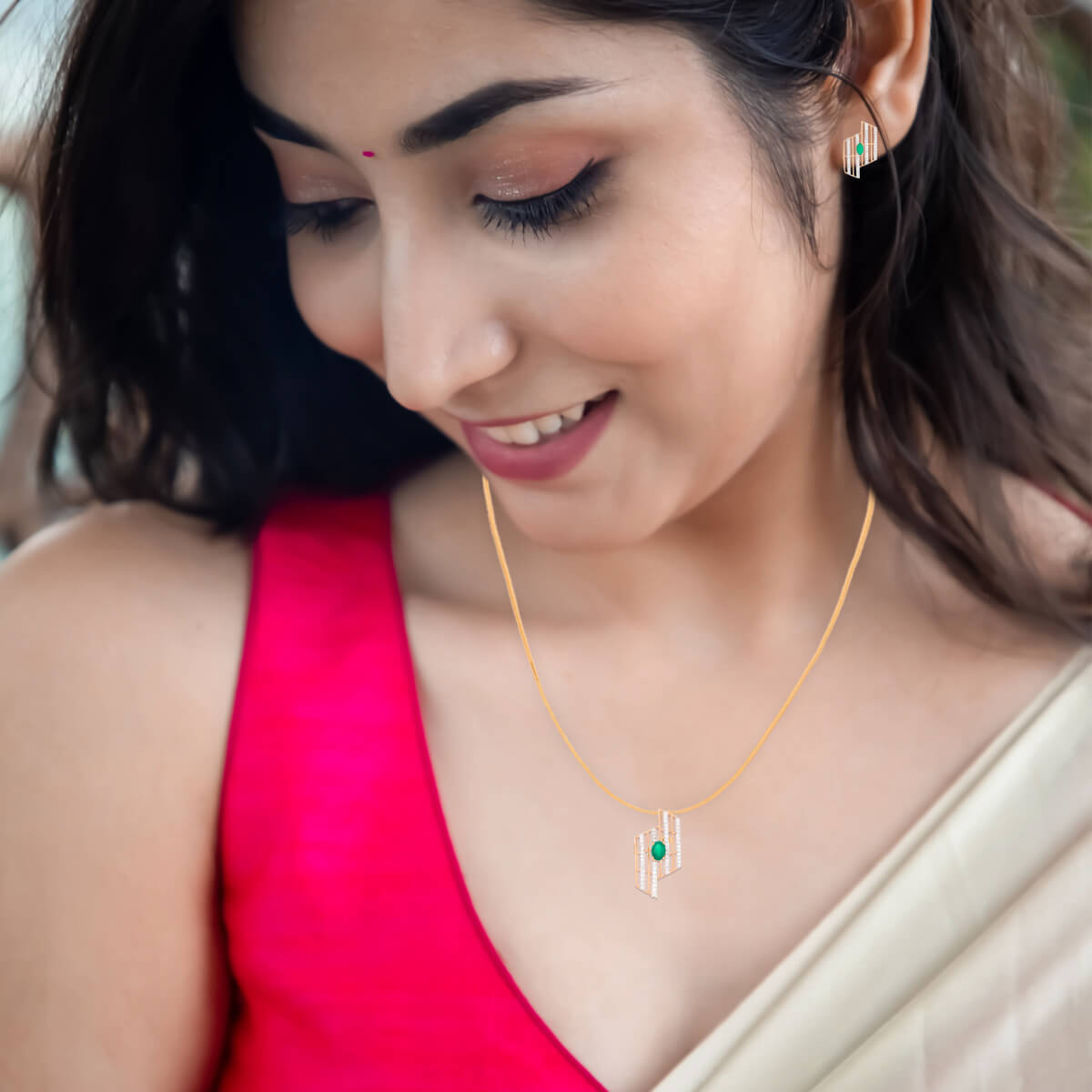 Enigmatic Dazzle Diamond Pendant Set