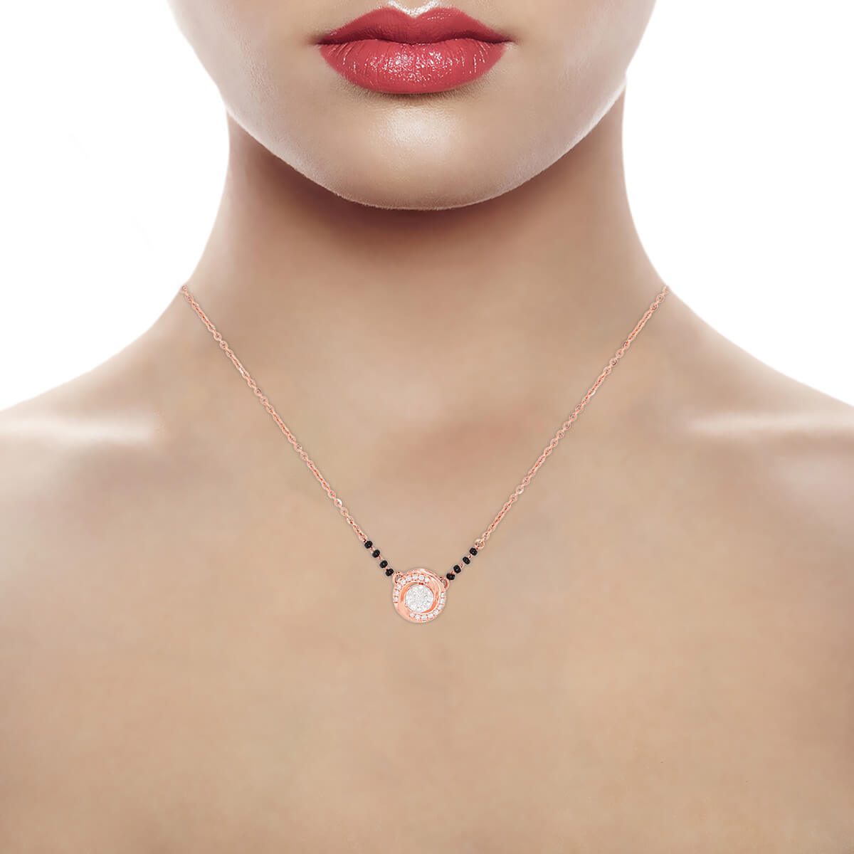 Mesmerizing Twirl Diamond Short Mangalsutra 18K