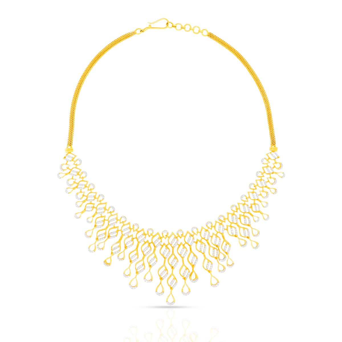Mesmerising Shimmer 18K Diamond Short Necklace Set