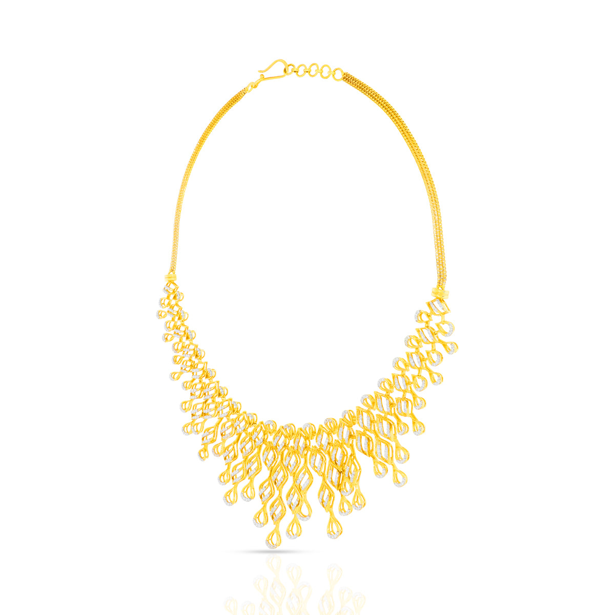 Mesmerising Shimmer 18K Diamond Short Necklace Set