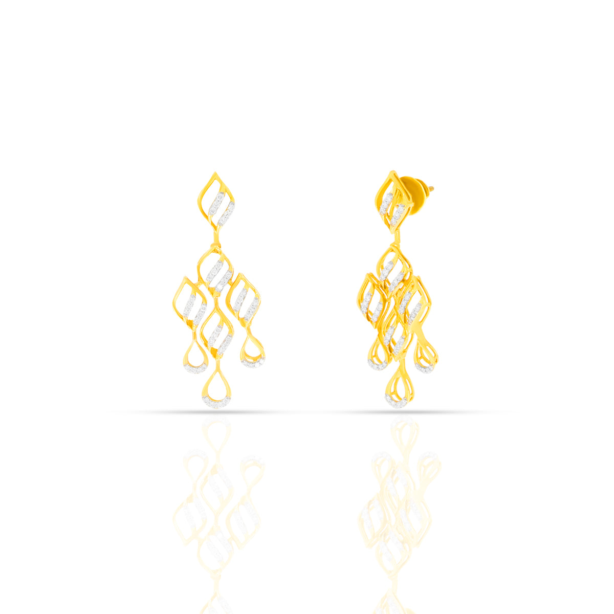 Mesmerising Shimmer 18K Diamond Short Necklace Set