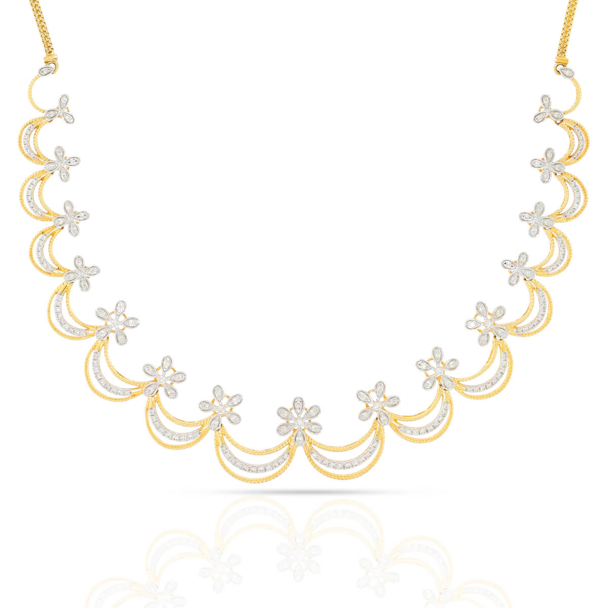 Radiant Charming Bloom Diamond Short Necklace