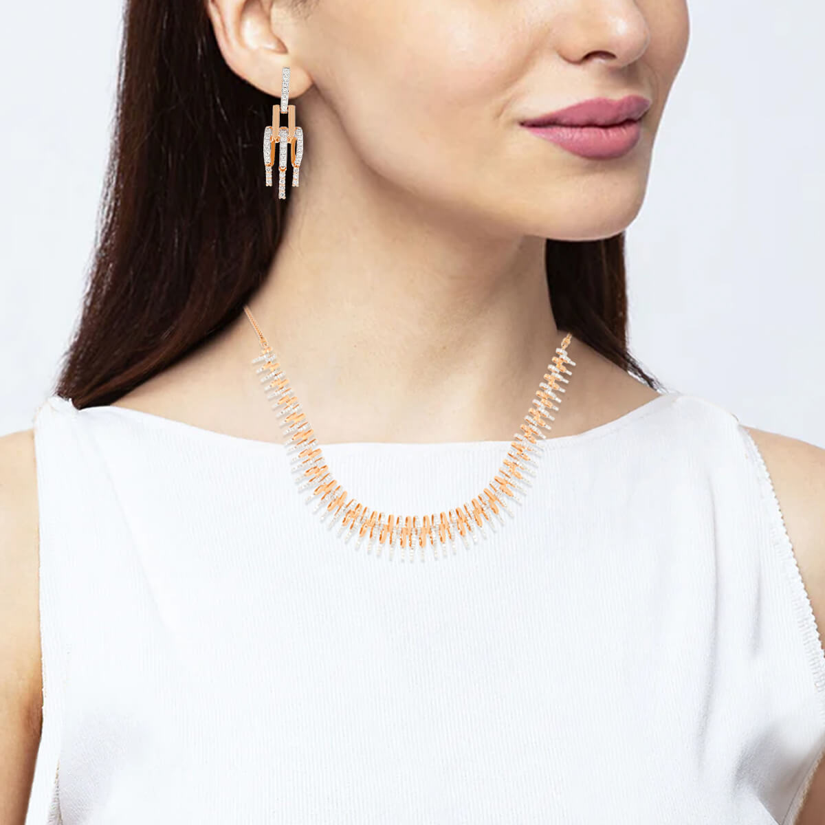 Captivating Glow Diamond Short Necklace