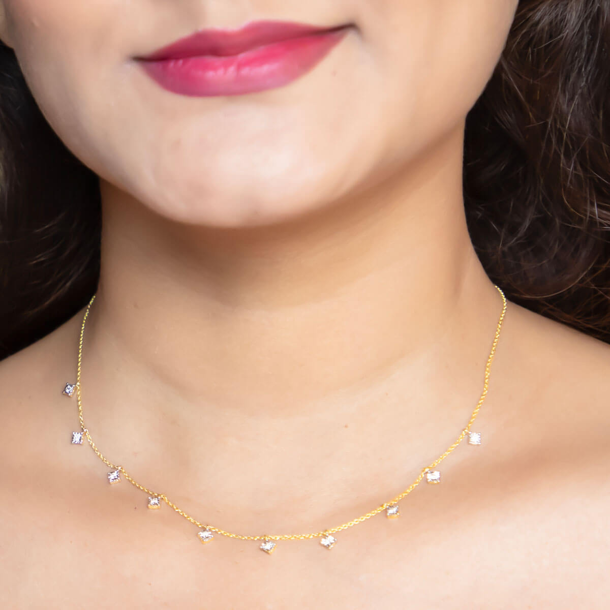 Minimalist Flair Diamond Short Necklace