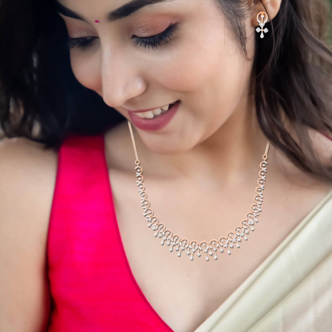 Shimmering Fantasy Diamond Short Necklace