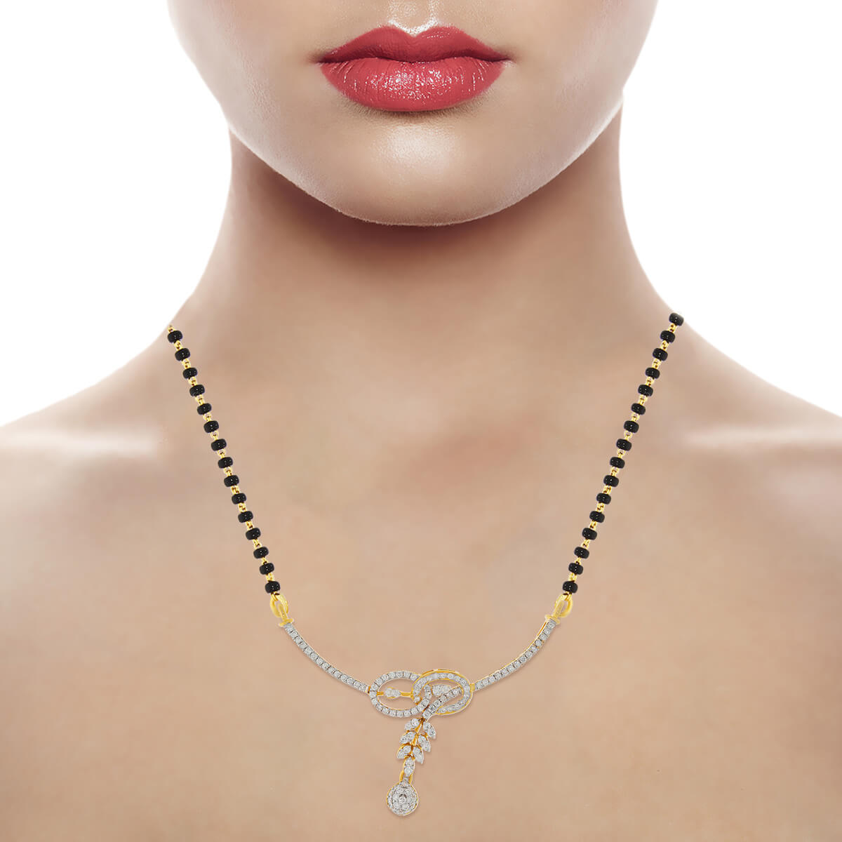 Effortlessly Sleek Diamond Tanmaniya 18K