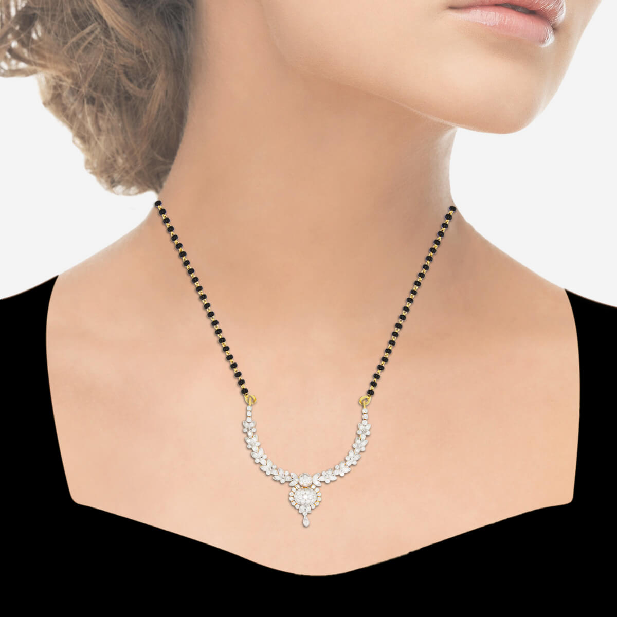 Diamond Tanmaniya with Modern Elegance 18K