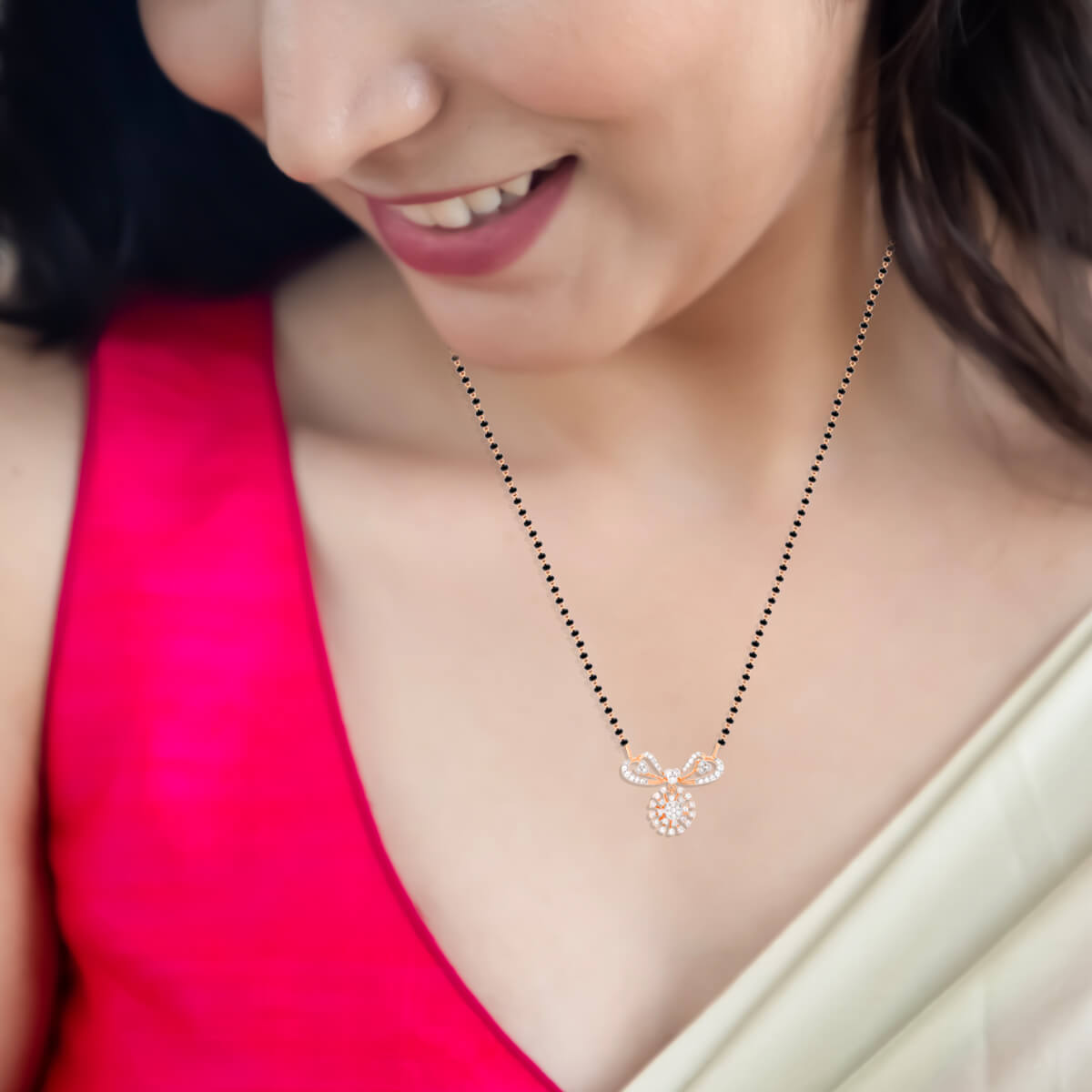 Exquisite Dazzle Full Blossom Diamond Tanmaniya Pendant