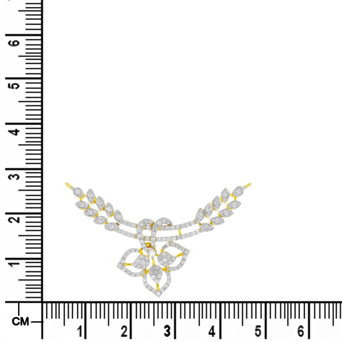 Luxurious TriPetal Charm Diamond Tanmaniya Pendant