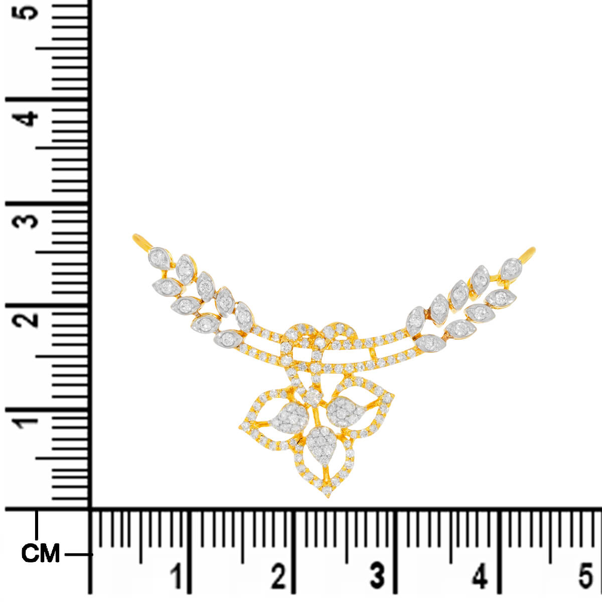 Exclusive Dazzle TriPetal Clover Diamond Tanmaniya Pendant