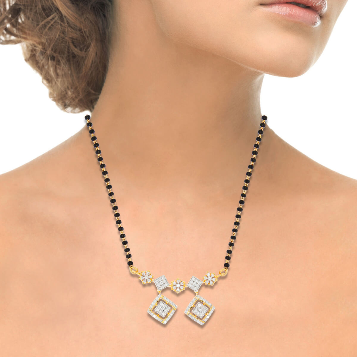 Luxurious Square Diamond Tanmaniya 18K